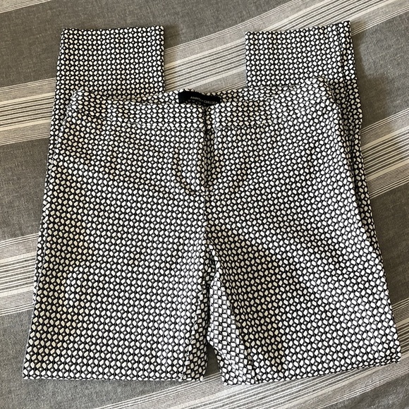 Cropped stretchy geo pattern pants - Picture 2 of 2